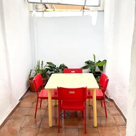 Encantadora Casita Con Patio Ferienhaus Málaga