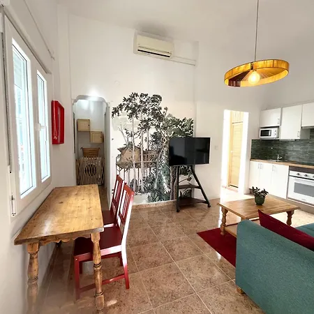 Encantadora Casita Con Patio بيت للعطل